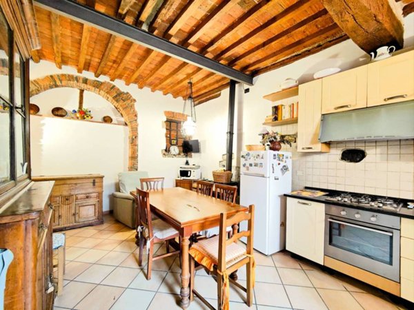 casa indipendente in vendita a San Giuliano Terme in zona Arena-Metato