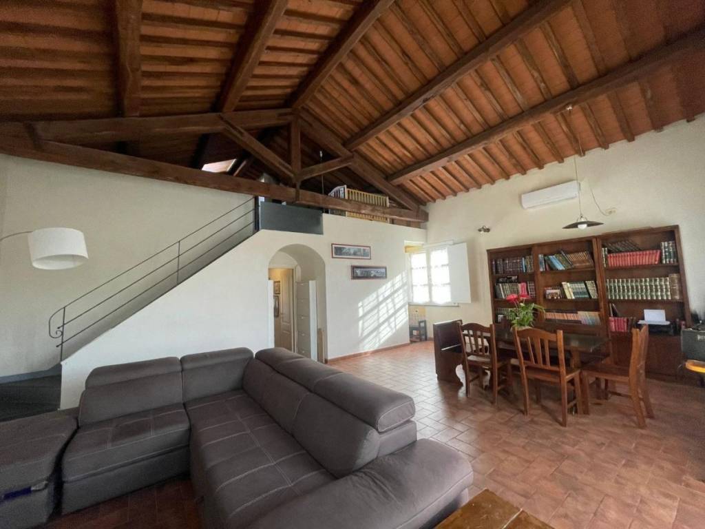 casa indipendente in vendita a San Giuliano Terme in zona Colignola