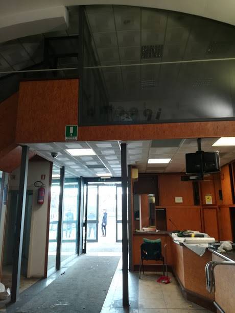 locale commerciale in vendita a San Giuliano Terme in zona Agnano