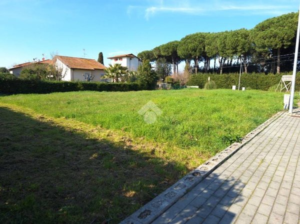 casa indipendente in vendita a San Giuliano Terme in zona Arena-Metato