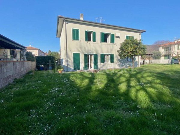 casa indipendente in vendita a San Giuliano Terme in zona Pontasserchio