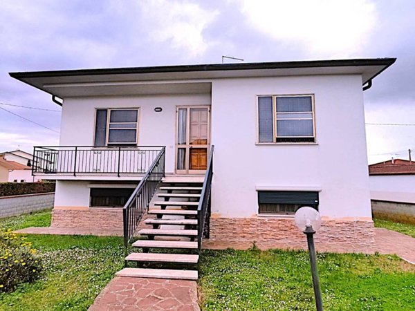 casa indipendente in vendita a San Giuliano Terme