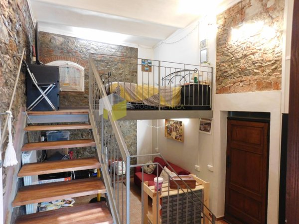 casa indipendente in vendita a San Giuliano Terme in zona Ripafratta