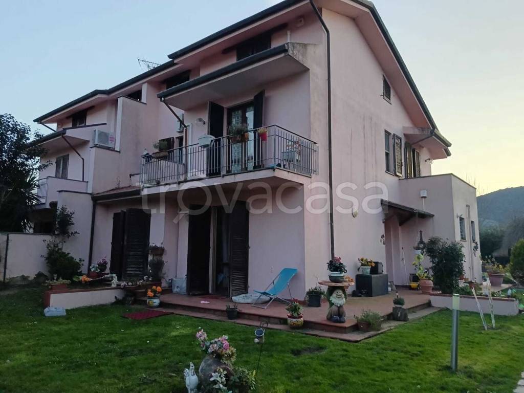 casa indipendente in vendita a San Giuliano Terme in zona Colognole