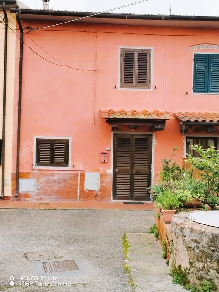casa indipendente in vendita a San Giuliano Terme in zona Colignola