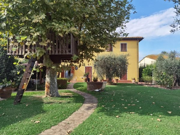 casa indipendente in vendita a San Giuliano Terme in zona San Martino a Ulmiano