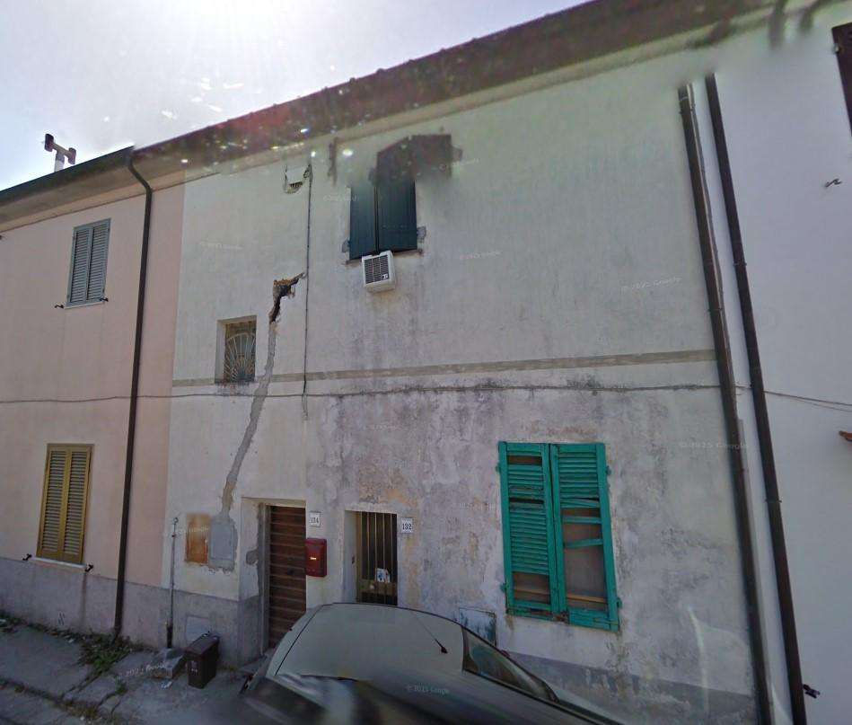 intera palazzina in vendita a San Giuliano Terme in zona Arena-Metato