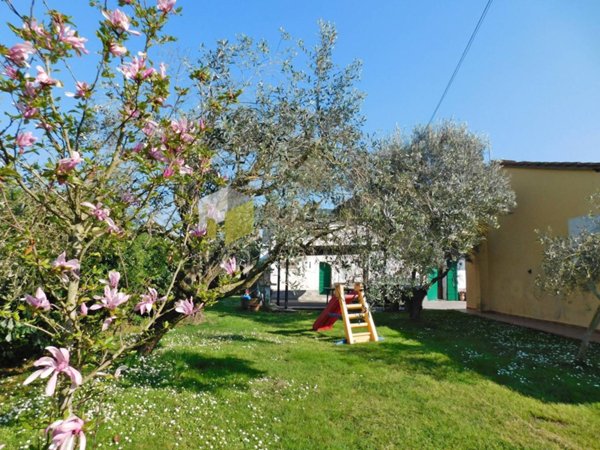 casa indipendente in vendita a San Giuliano Terme in zona Campo
