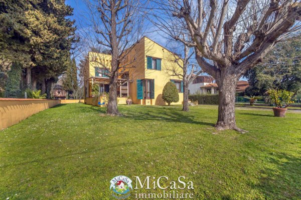 casa indipendente in vendita a San Giuliano Terme in zona Arena-Metato