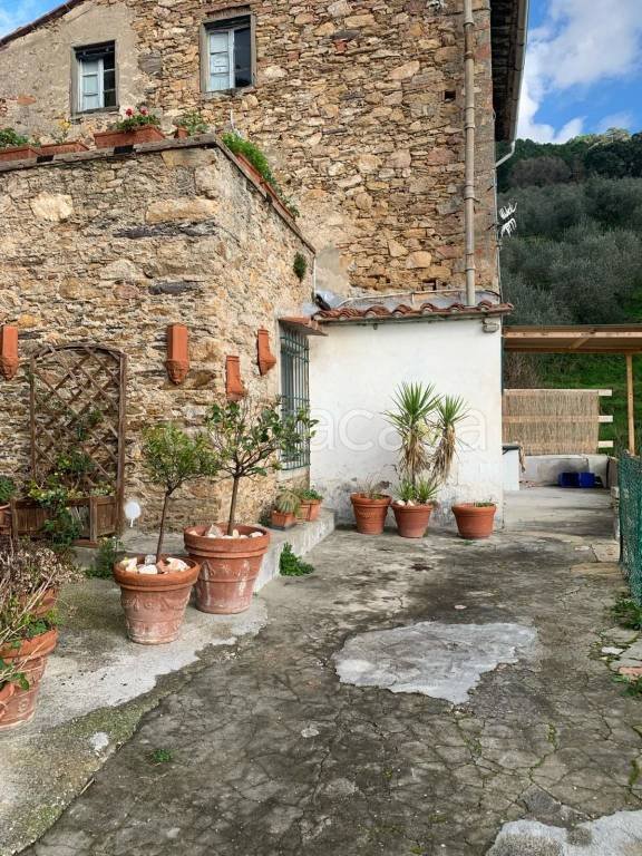 casa indipendente in vendita a San Giuliano Terme