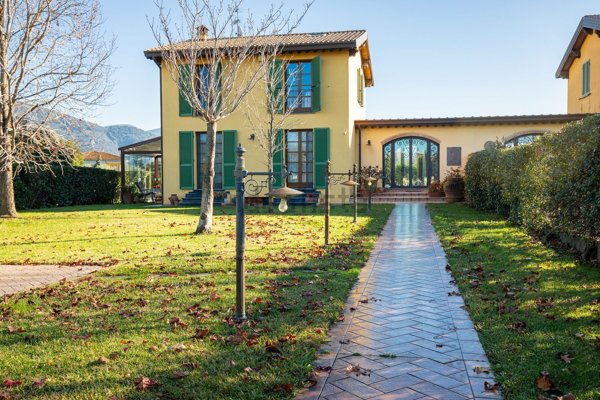 casa indipendente in vendita a San Giuliano Terme in zona Pontasserchio