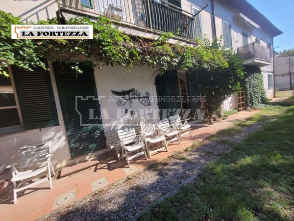 casa semindipendente in vendita a San Giuliano Terme in zona Campo