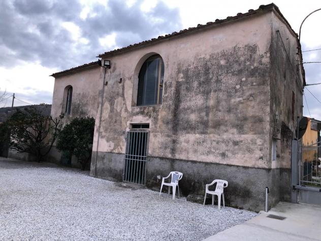 locale di sgombero in vendita a San Giuliano Terme in zona Colognole