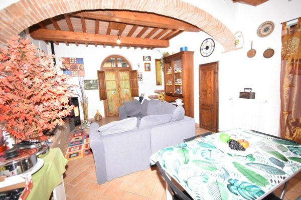 casa indipendente in vendita a San Giuliano Terme in zona Molina di Quosa