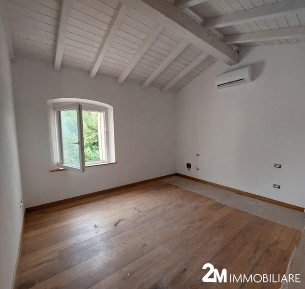 intera palazzina in vendita a San Giuliano Terme in zona Arena-Metato