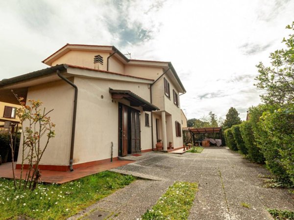 casa indipendente in vendita a San Giuliano Terme in zona Pontasserchio