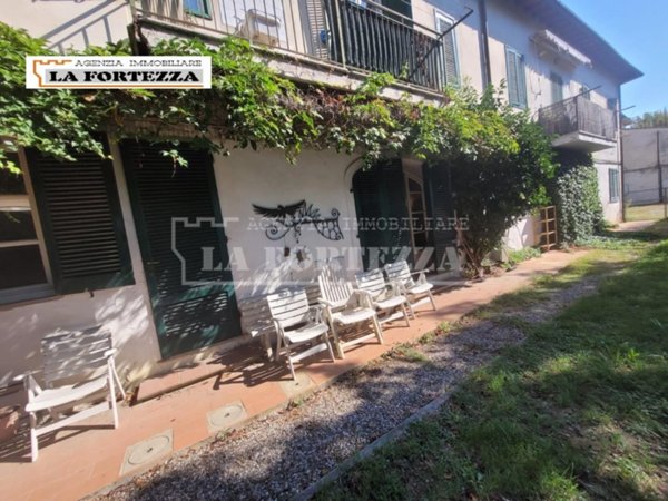 casa indipendente in vendita a San Giuliano Terme in zona Campo