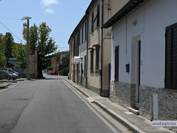 appartamento in vendita a San Giuliano Terme in zona Campo