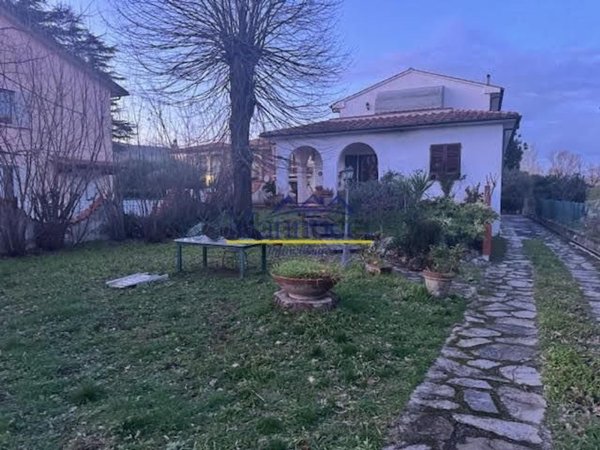 casa indipendente in vendita a San Giuliano Terme in zona Pontasserchio