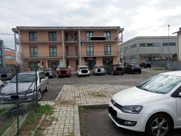 locale commerciale in vendita a San Giuliano Terme
