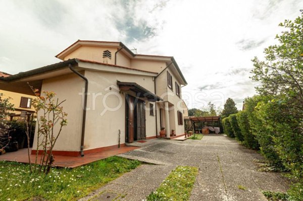 casa indipendente in vendita a San Giuliano Terme in zona Pontasserchio