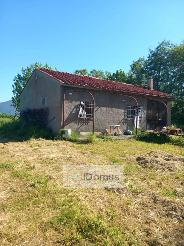 locale di sgombero in vendita a San Giuliano Terme in zona Colignola