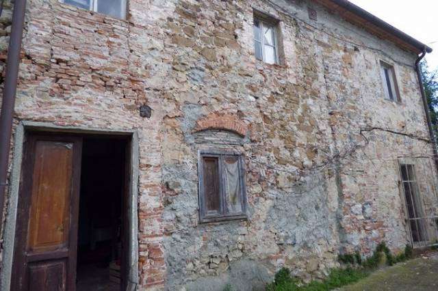 intera palazzina in vendita a San Giuliano Terme in zona Ripafratta