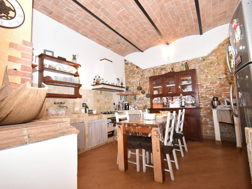 casa indipendente in vendita a San Giuliano Terme