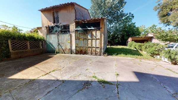 intera palazzina in vendita a San Giuliano Terme in zona Campo