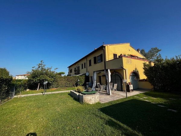 casa semindipendente in vendita a San Giuliano Terme in zona Ghezzano