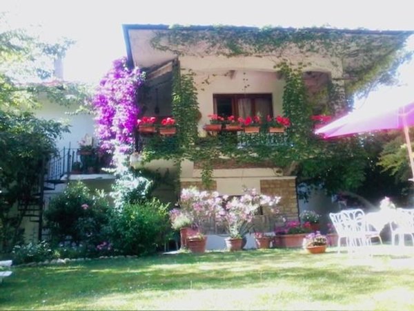 casa indipendente in vendita a San Giuliano Terme in zona Agnano