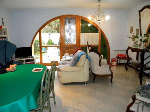 casa indipendente in vendita a San Giuliano Terme in zona Agnano