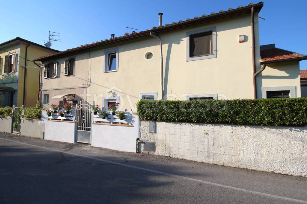 casa indipendente in vendita a San Giuliano Terme in zona Ghezzano