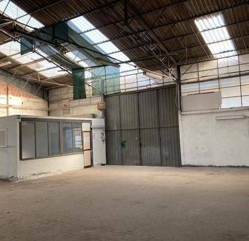 locale commerciale in vendita a San Giuliano Terme in zona Pappiana