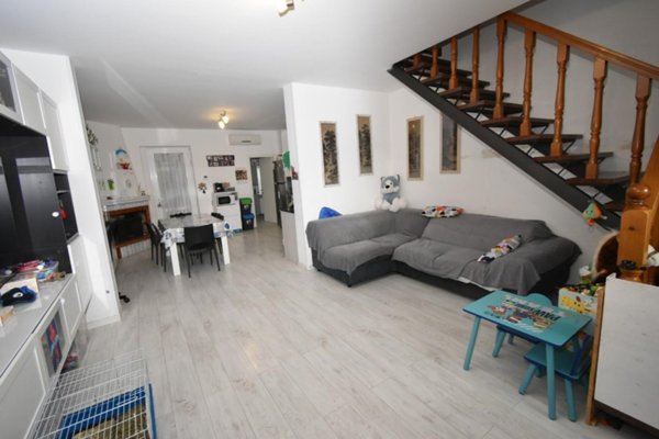 casa indipendente in vendita a San Giuliano Terme in zona Gello