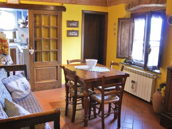 casa indipendente in vendita a San Giuliano Terme in zona Molina di Quosa