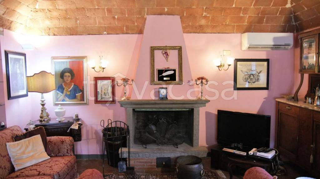 casa indipendente in vendita a San Giuliano Terme