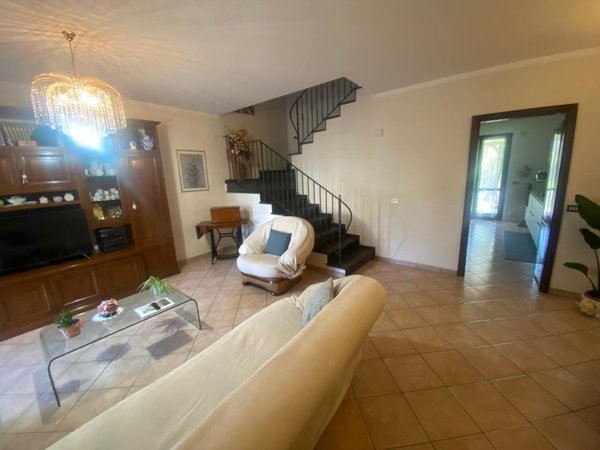 casa indipendente in vendita a San Giuliano Terme in zona Pontasserchio