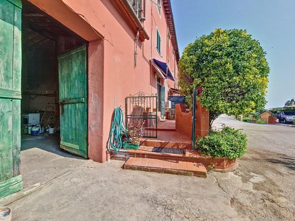 casa indipendente in vendita a San Giuliano Terme