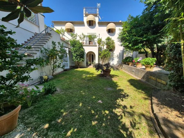 casa indipendente in vendita a San Giuliano Terme