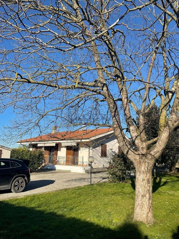 casa indipendente in vendita a San Giuliano Terme in zona Arena-Metato