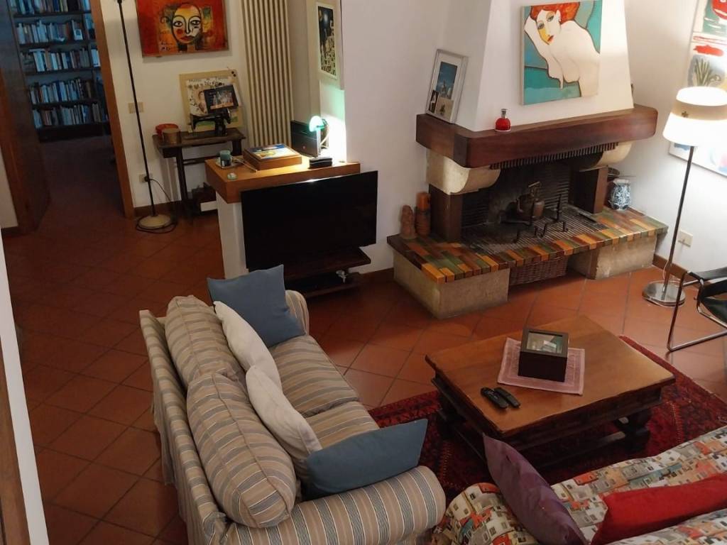 casa indipendente in vendita a San Giuliano Terme in zona Arena-Metato