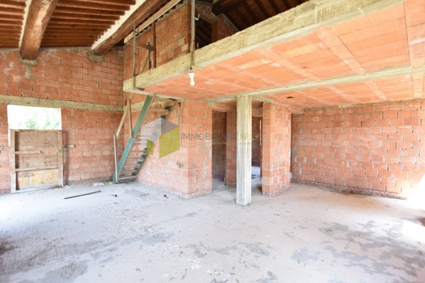 casa indipendente in vendita a San Giuliano Terme in zona San Martino a Ulmiano
