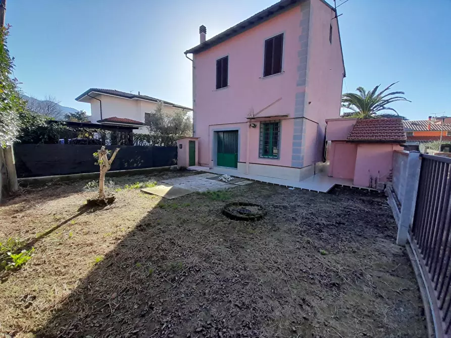 casa indipendente in vendita a San Giuliano Terme in zona Colognole