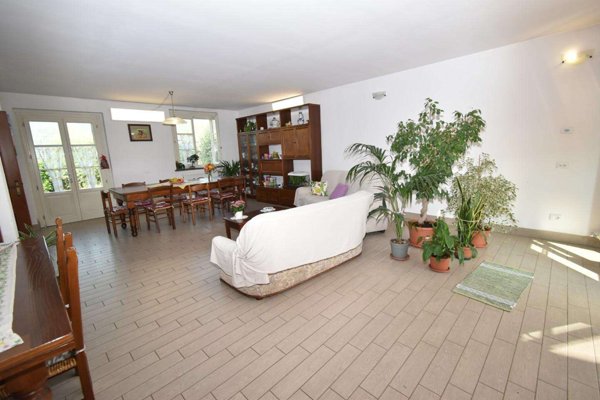 casa indipendente in vendita a San Giuliano Terme in zona Gello