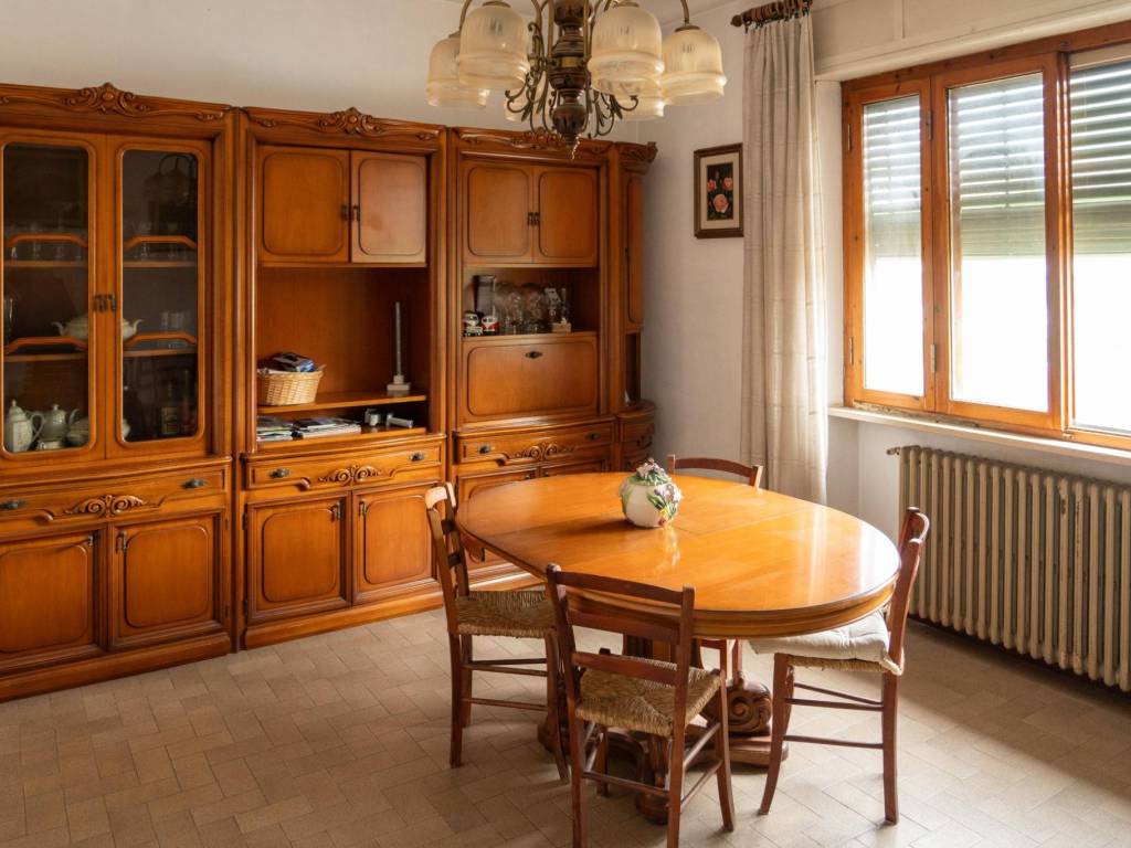 appartamento in vendita a San Giuliano Terme in zona Campo