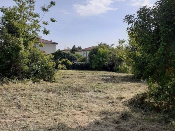 terreno agricolo in vendita a San Giuliano Terme in zona Arena-Metato