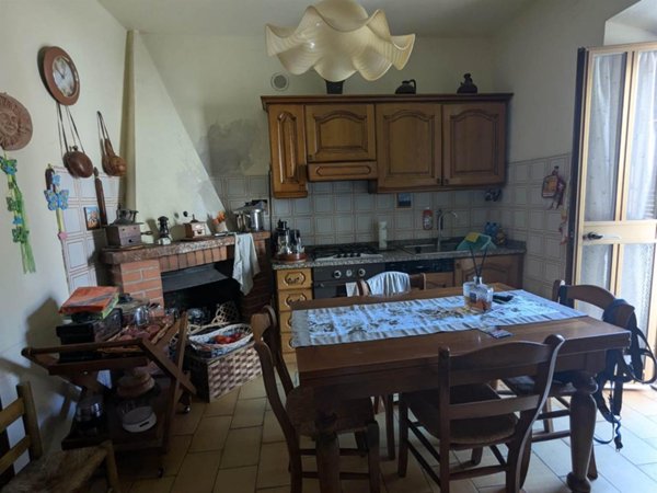 casa indipendente in vendita a San Giuliano Terme in zona Colignola
