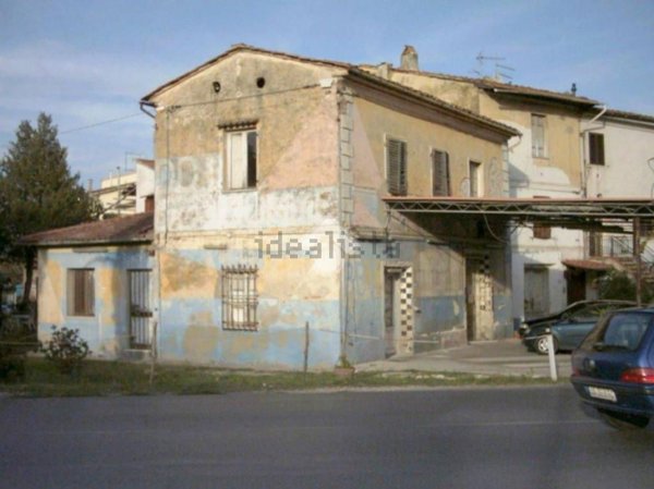 casa indipendente in vendita a San Giuliano Terme in zona Madonna dell'Acqua