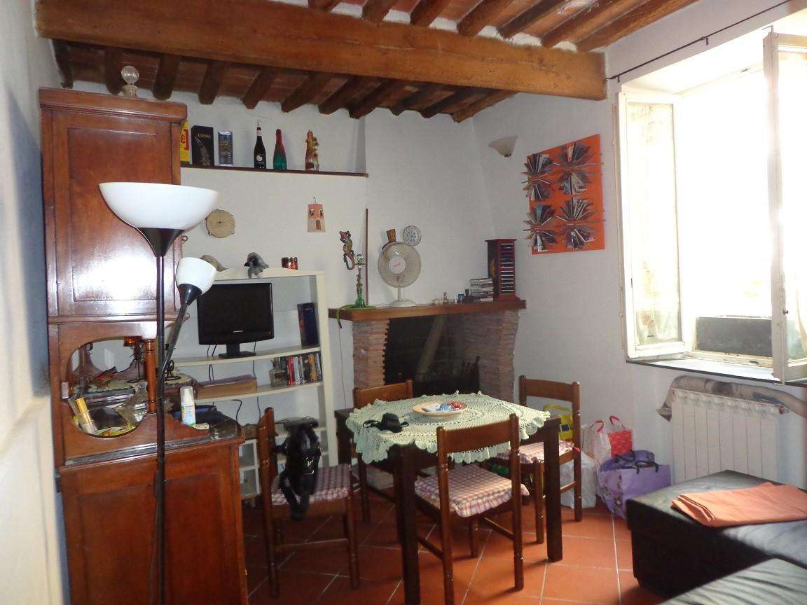 intera palazzina in vendita a San Giuliano Terme in zona Ripafratta